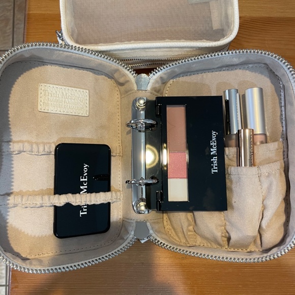 Trish McEvoy planner - Picture 3 of 5